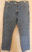 Load image into Gallery viewer, Wrangler Regular Fit Premium Performance Cowboy Cut Jeans

